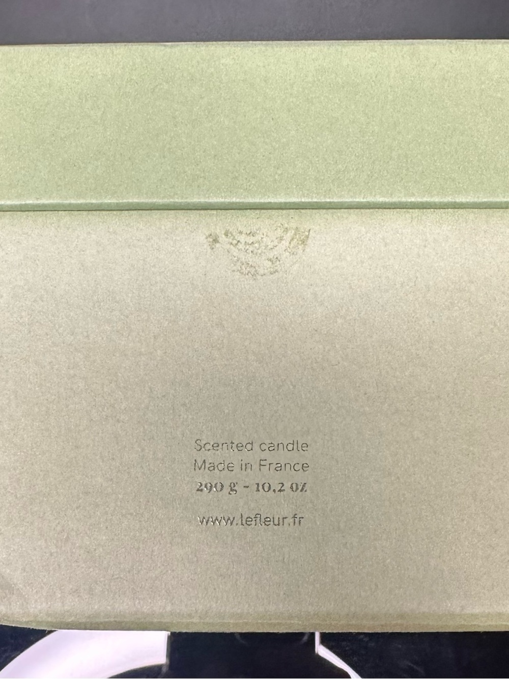 Le Fleur Seize Mai luxury scented candle, new in original box. - Picture 5 of 6
